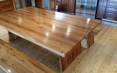 How To Choose The Style Of Your Solid Wood Table
